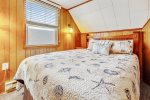 Queen Bedroom at Windjammer